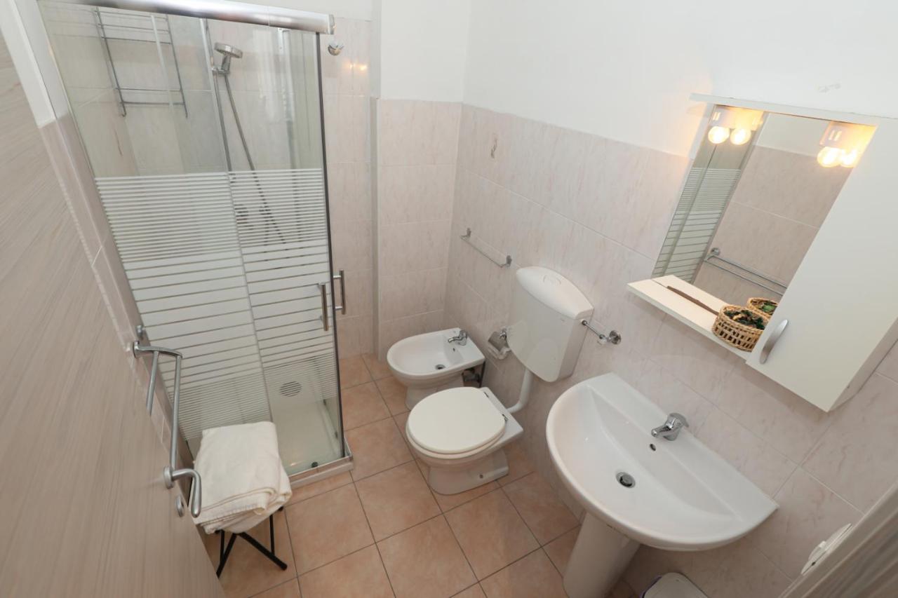 Affittacamere "San Martino Rooms" Genua Buitenkant foto