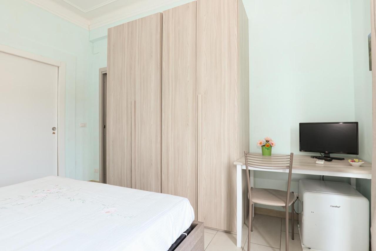 Affittacamere "San Martino Rooms" Genua Buitenkant foto