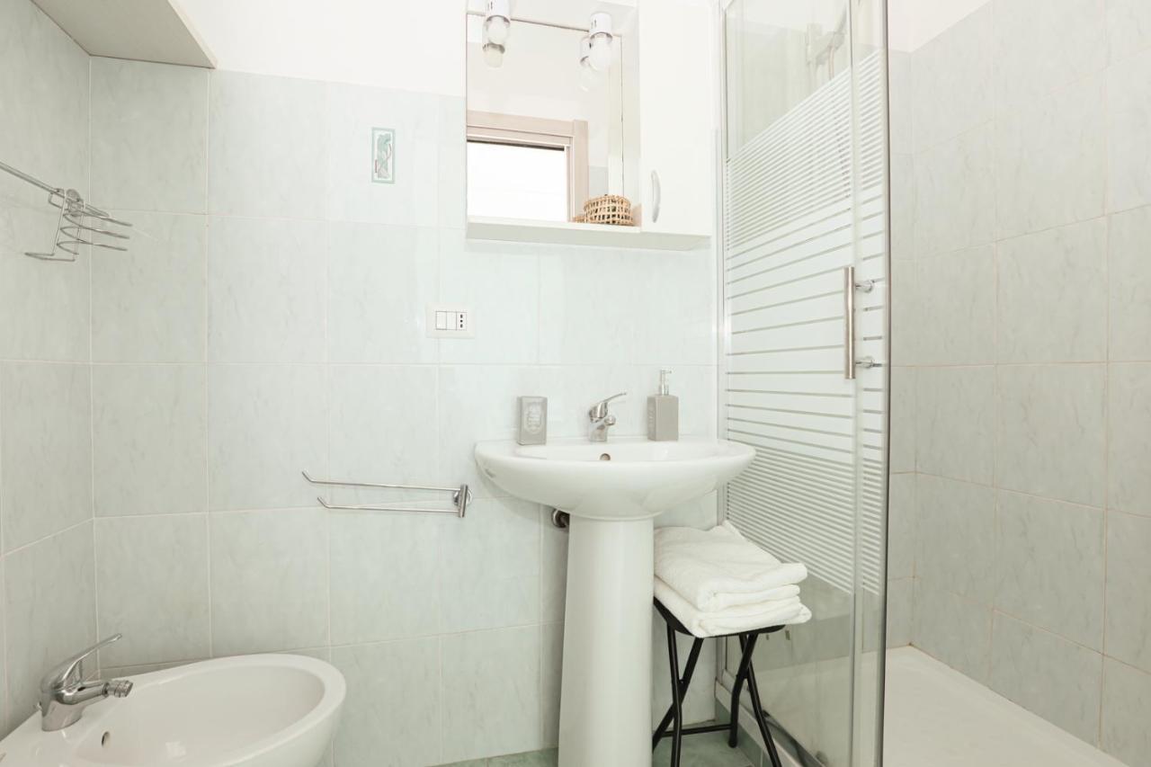 Affittacamere "San Martino Rooms" Genua Buitenkant foto